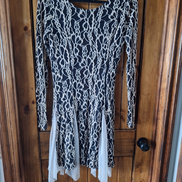 A'REVE DRESS - Picture 4 of 5